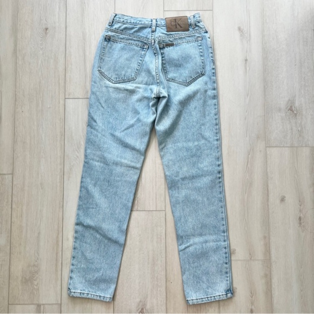 Vintage 90s Calvin Klein High Waisted Mom Jeans Enzyme Washed | 28” Waist
